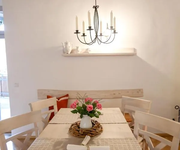 Am Markt 16, Bandusch-szemak * Pirna